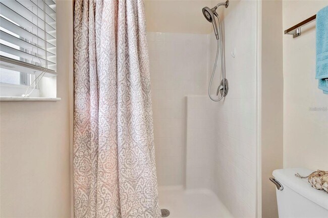 Building Photo - 16012 Lanesboro Ct