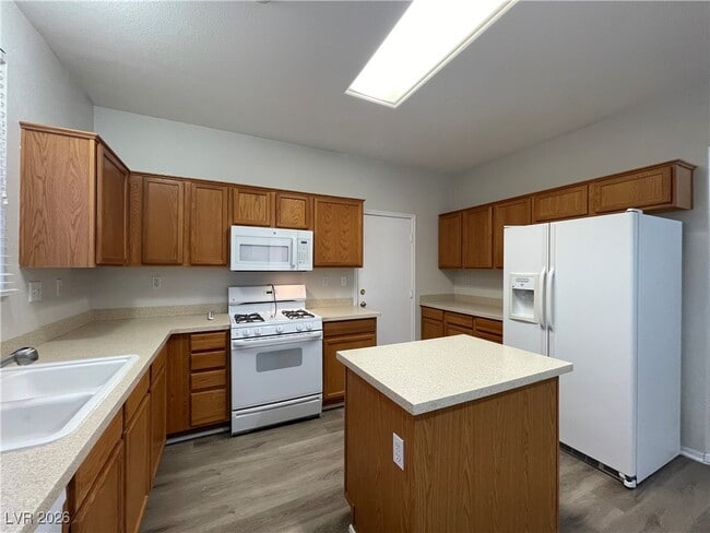 Building Photo - 10617 Englewood Cliffs Ave