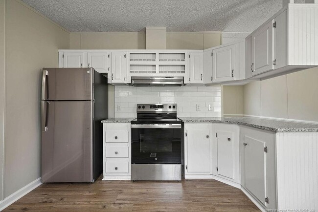 Building Photo - 226 Twin Creek Dr