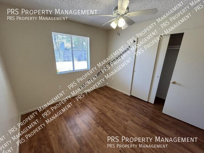 Building Photo - 3147 E Edgewood Ave