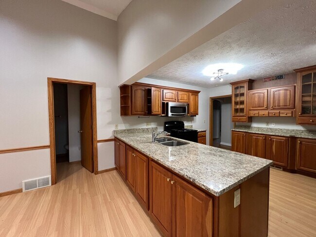 Building Photo - 6170 Mentor Park Blvd