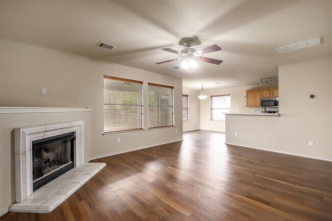 Building Photo - 1036 Doras Dr