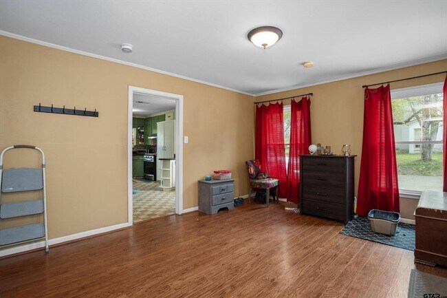 Building Photo - Coming Soon! 3 Bedroom 2 Bath 2 Carport Re...