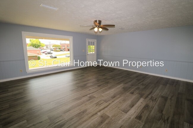 Building Photo - Duplex Downtown Pell City