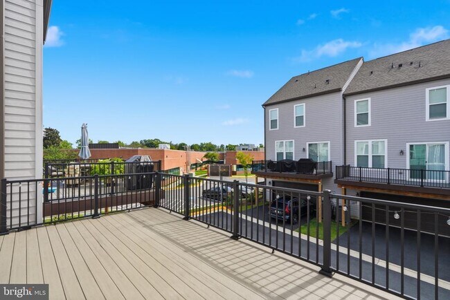 Building Photo - 2389 Liberty Lp
