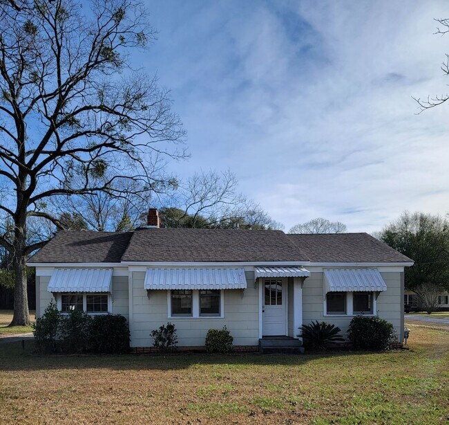 Primary Photo - A LOT TO SEE! CALL US FOR A SHOWING!