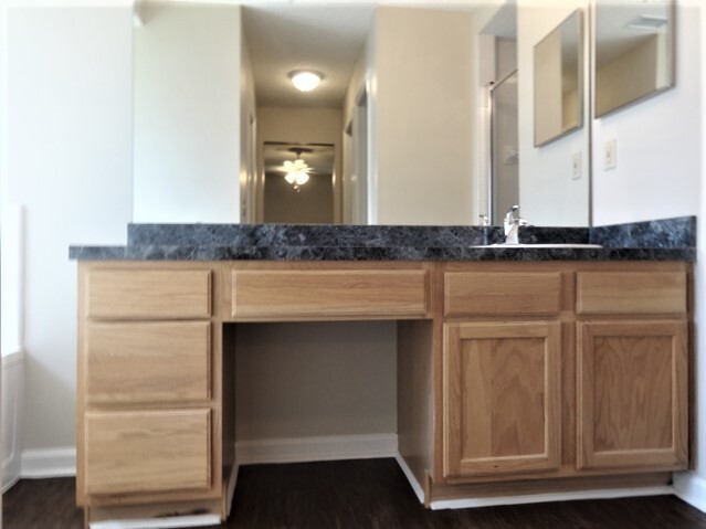 Building Photo - 11062 Gullwing Ct