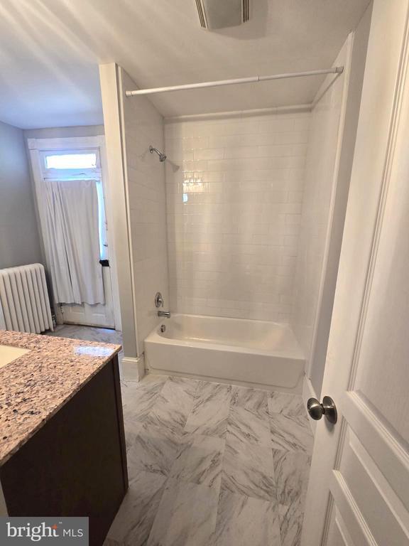 Building Photo - 445 Nevin St