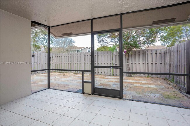 Building Photo - 617 Woodgate Ln