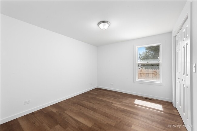 Building Photo - 544 Hainesville Rd
