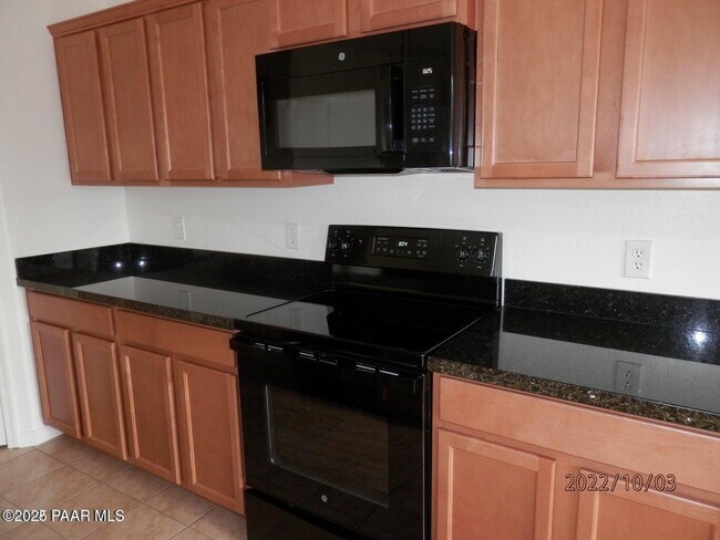 Building Photo - 6882 Gables Trl