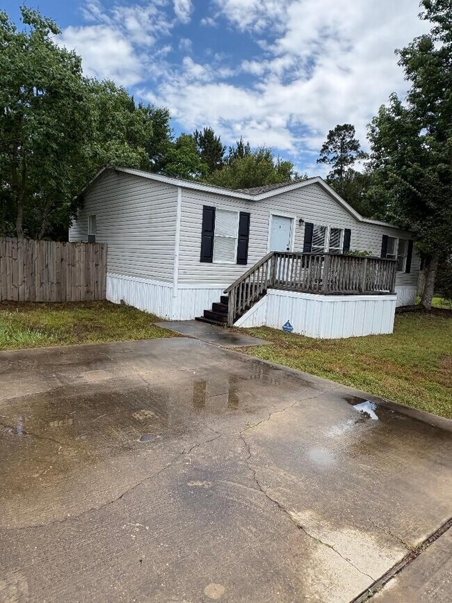 Building Photo - 16414 Trenda Ct