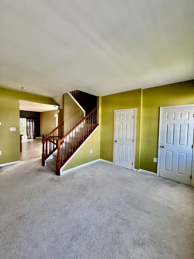 Building Photo - 44 Milestone Ct