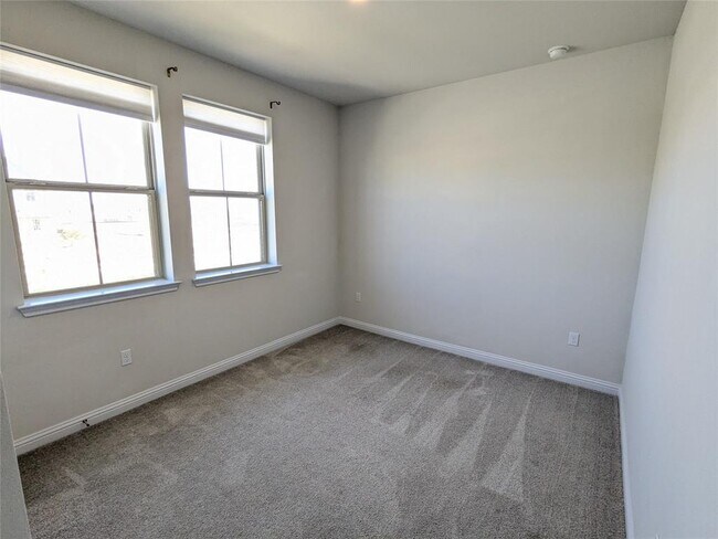 Building Photo - 8304 Mandela Bend