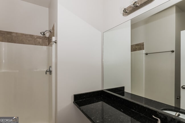 Building Photo - 12021 Kelowna Rd