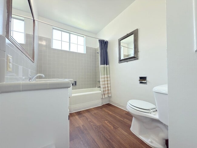 Building Photo - 16656 Nordhoff St