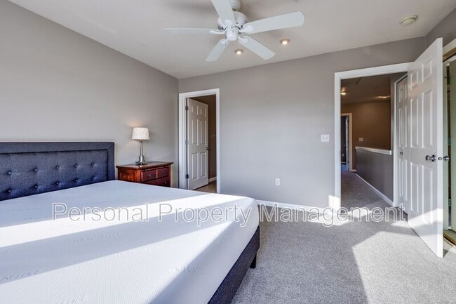 Building Photo - 112 W 24th St