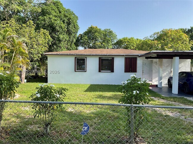 Building Photo - 1620 NW 128th St