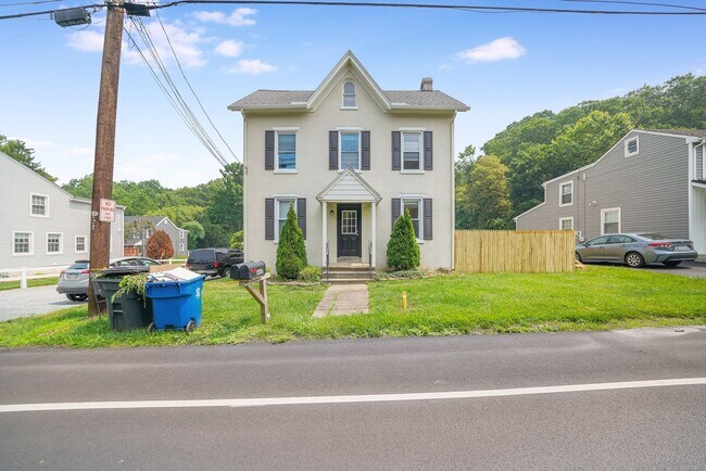 Building Photo - 661 Downingtown Pike