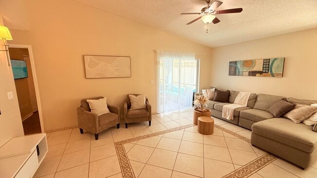 Building Photo - 1515 Oak Hill Trail