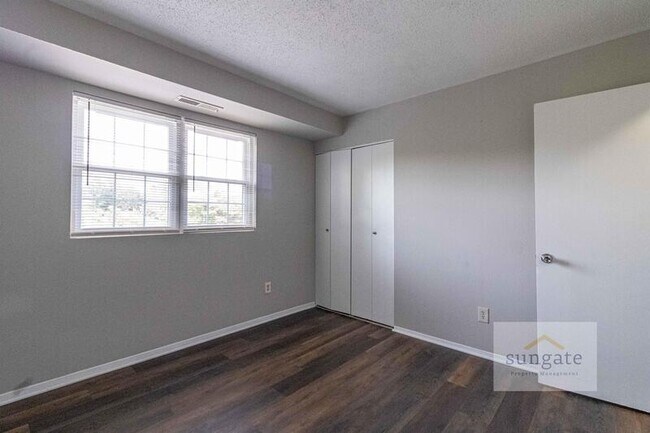 Building Photo - 11912 Tarragon Rd