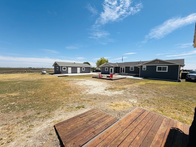 Building Photo - 11520 State Highway 152