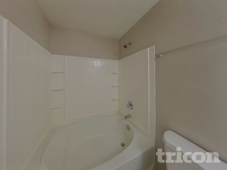 Building Photo - 2028 Dunsmore Ln