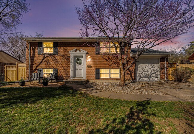 Building Photo - Updated Single-Family Home in Arvada