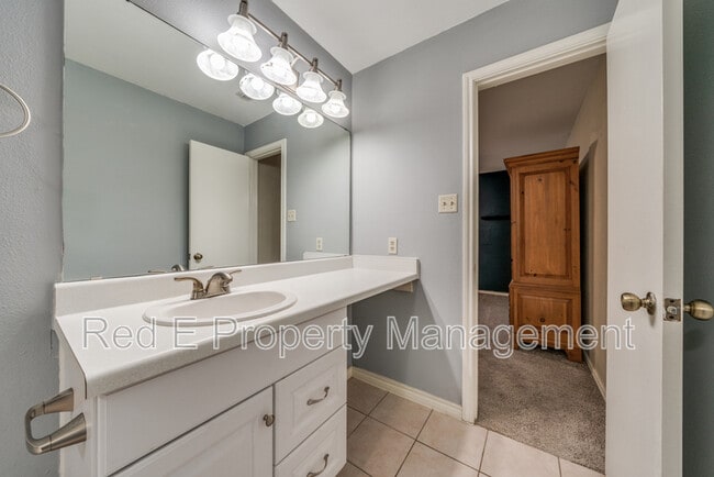 Building Photo - 6858 Celes Meadow Dr