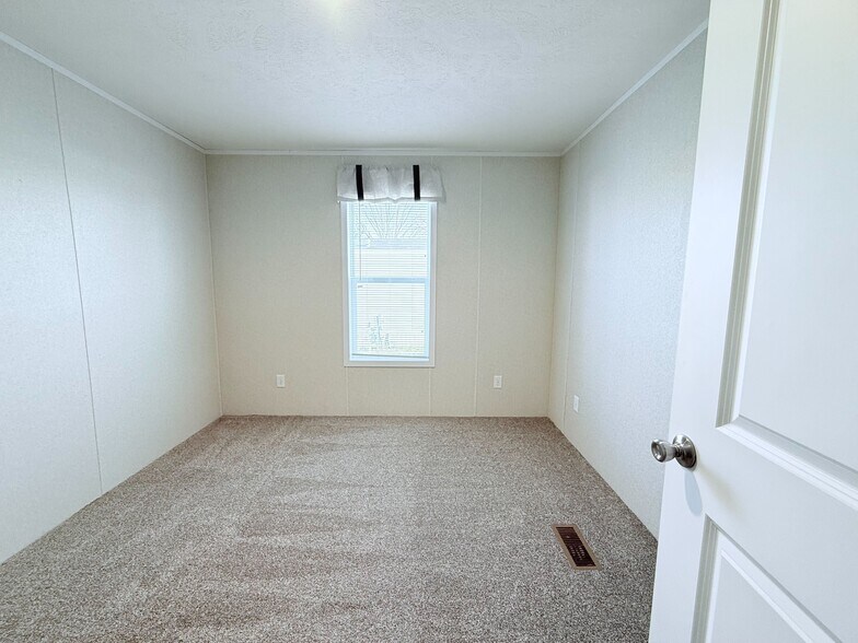 Building Photo - 29652 Cambridge Ct