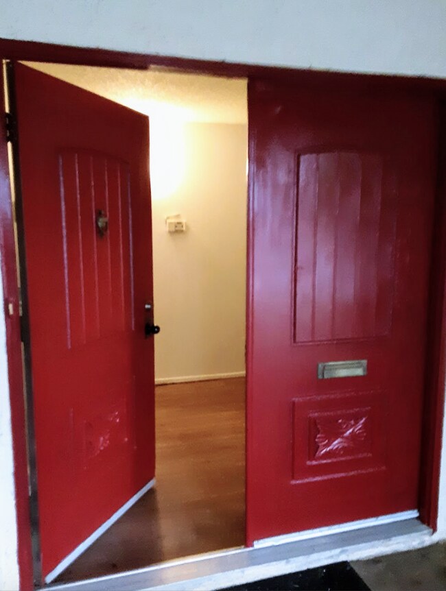 Beautiful double front doors - 170 Westelle Dr
