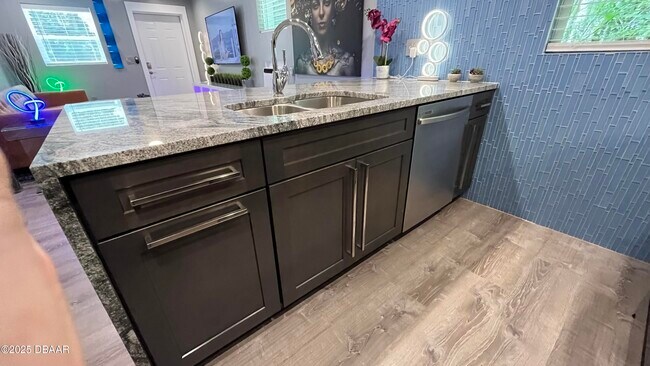 Building Photo - 236 N Keech St