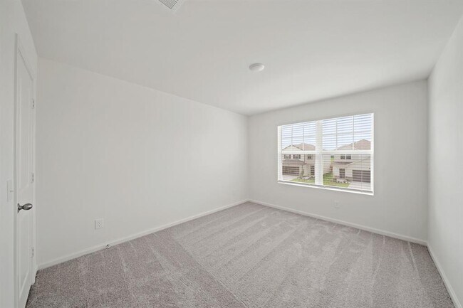Building Photo - 8627 Vacek Xing Wy