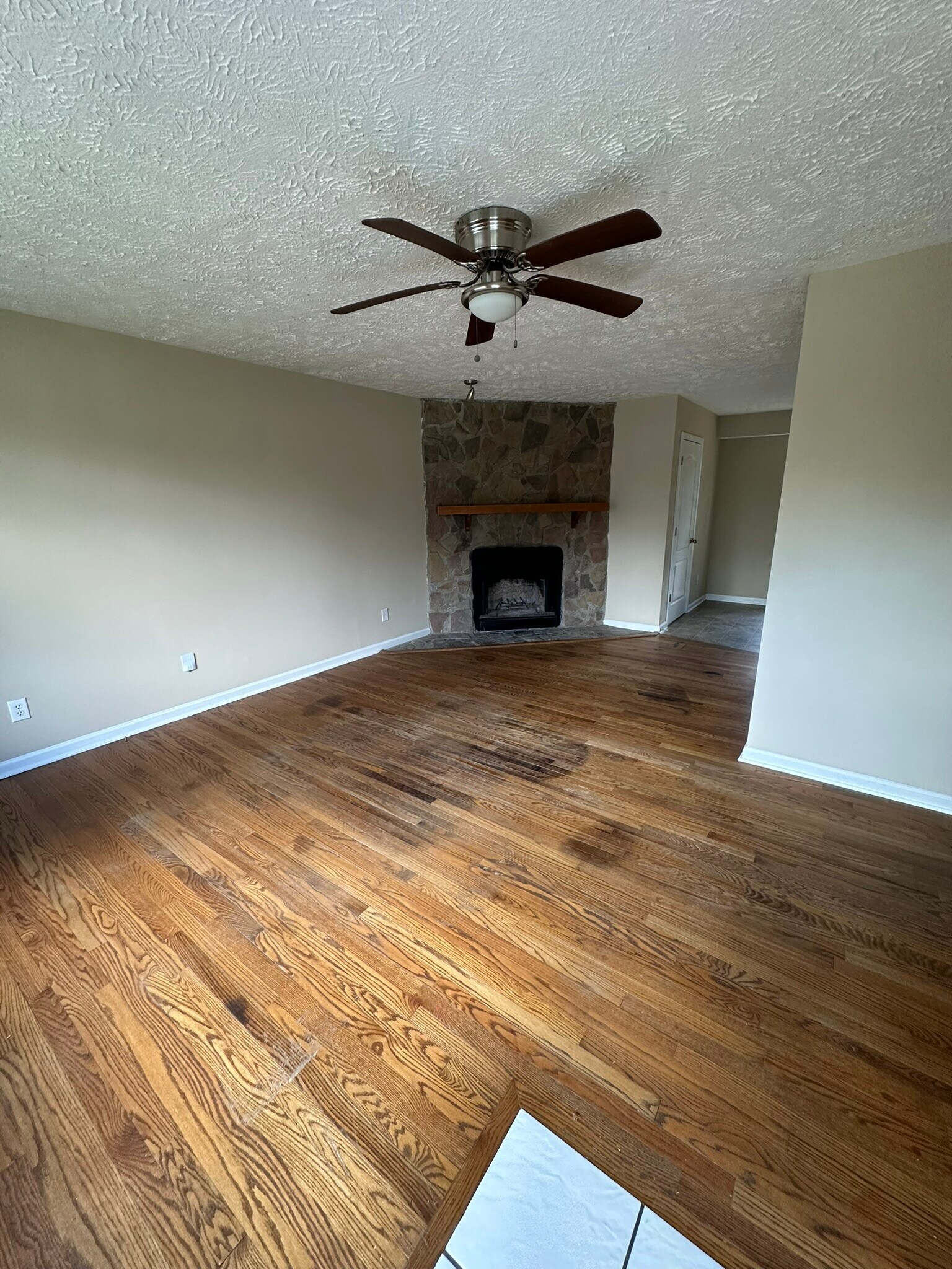 Building Photo - 104 Shirley Ct