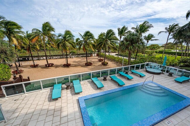 Building Photo - 9172 Collins Ave