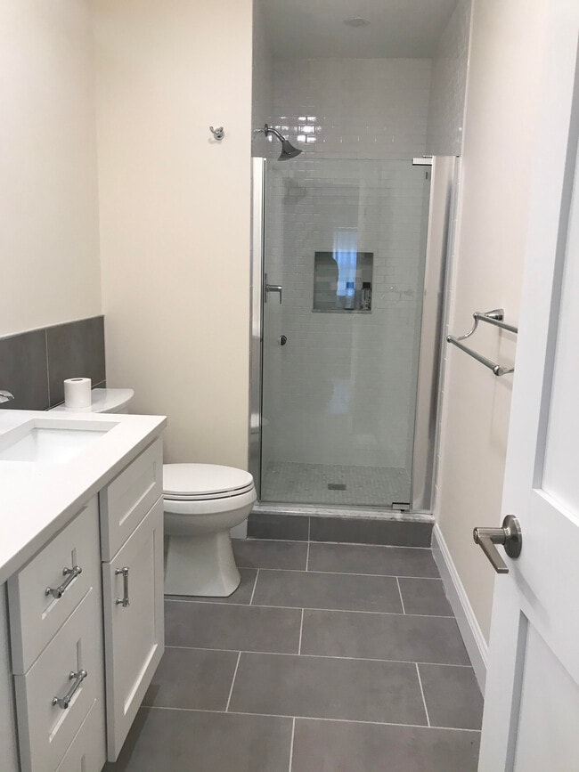 Building Photo - 69 Knott Ave