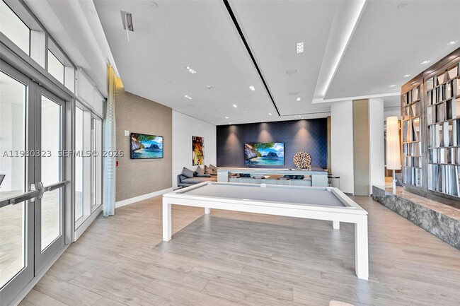 Building Photo - 17111 Biscayne Blvd