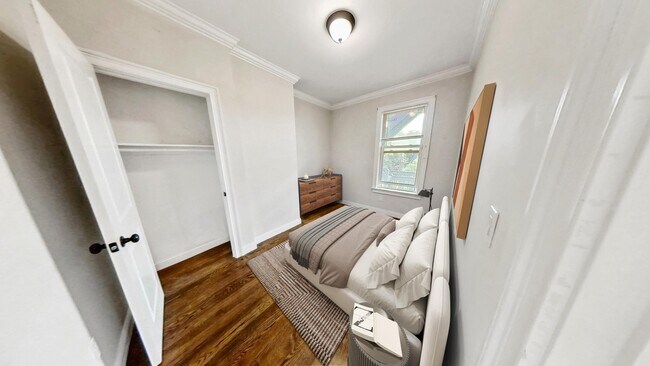 Building Photo - 19 Perrin St