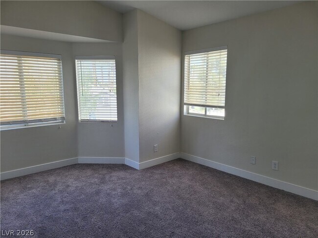 Building Photo - 8428 Oyster Dr