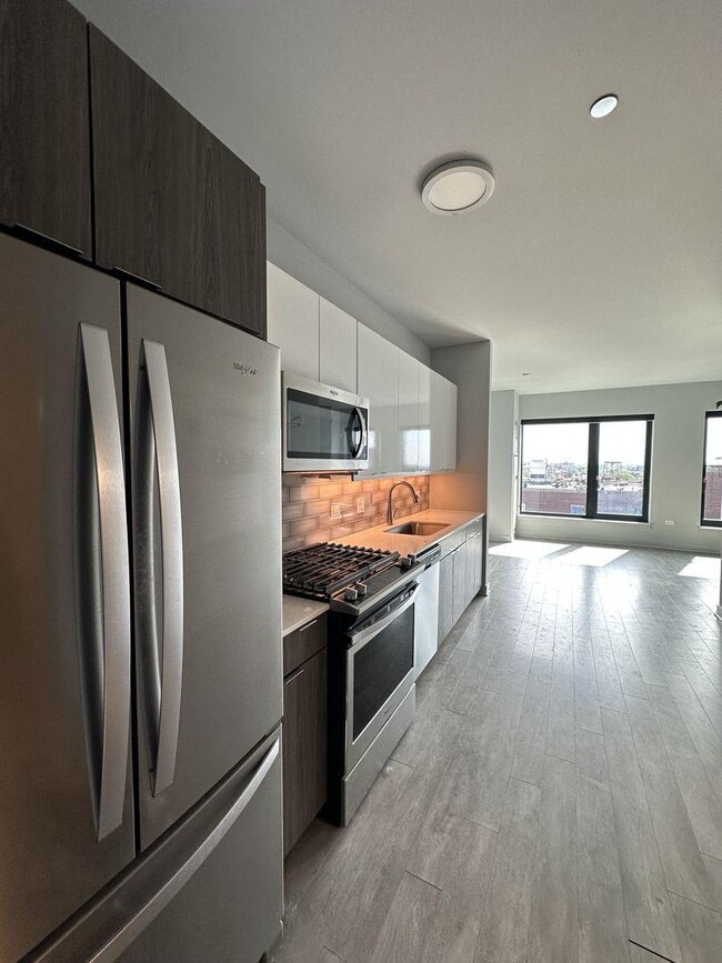 Primary Photo - 0 bedroom in Chicago IL 60613