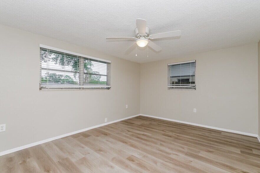 Building Photo - 6226 9th Ave