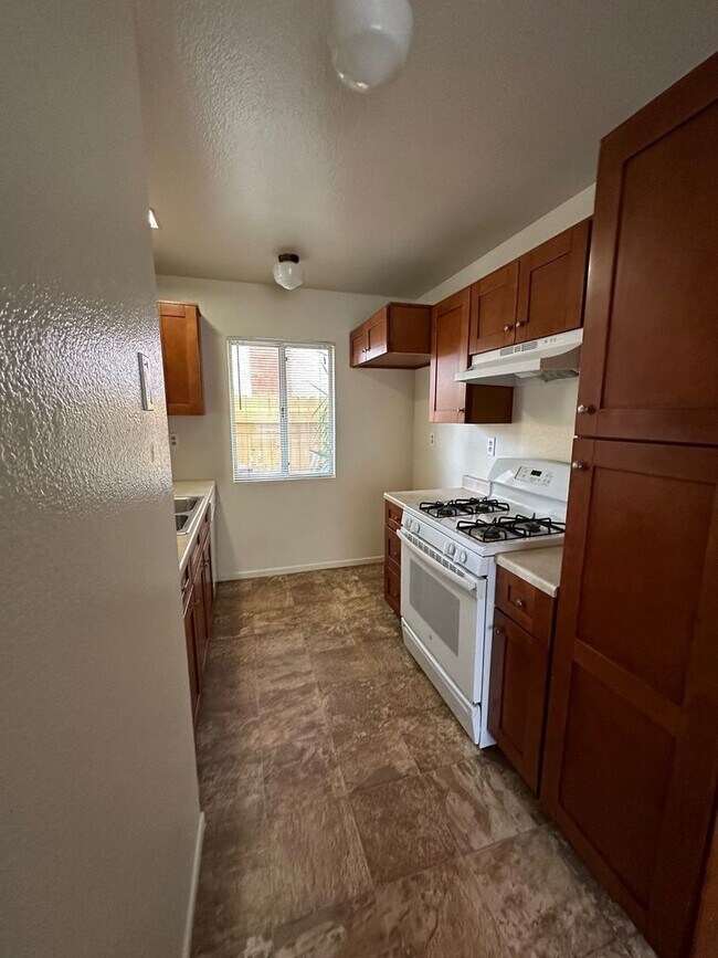 Building Photo - 13677 Caspian Way