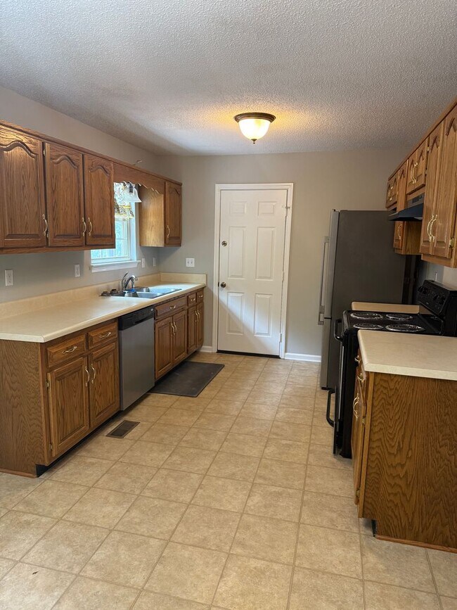 Building Photo - Rancher Home for Rent in Soddy Daisy
