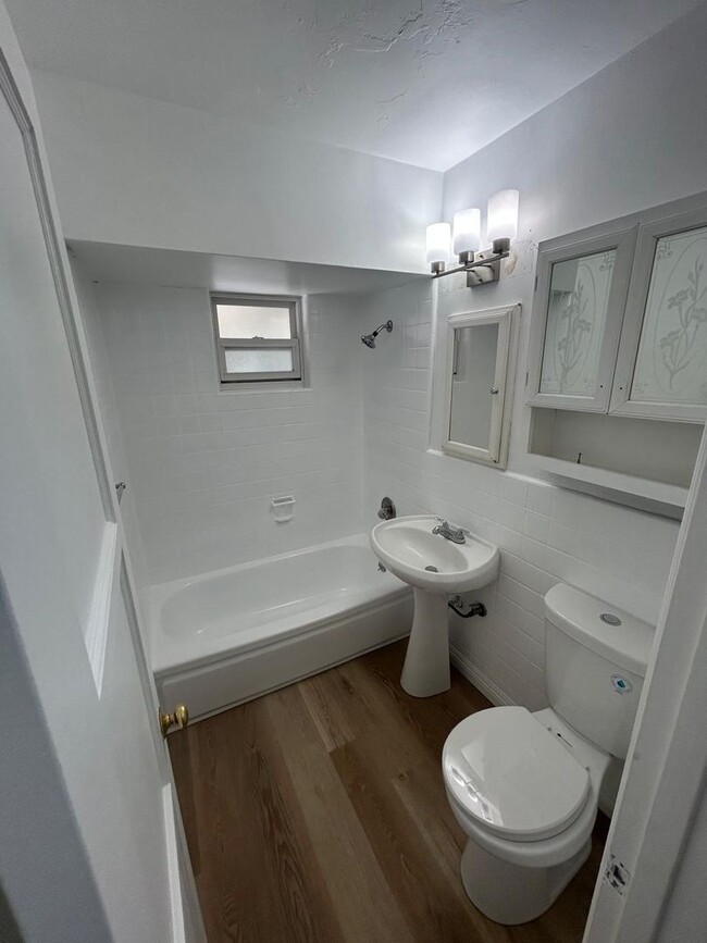 Building Photo - Beautiful Remodeled 3 Bedroom 2 Bath, Only. A Few Blocks from SDSU, Available Now $4,195