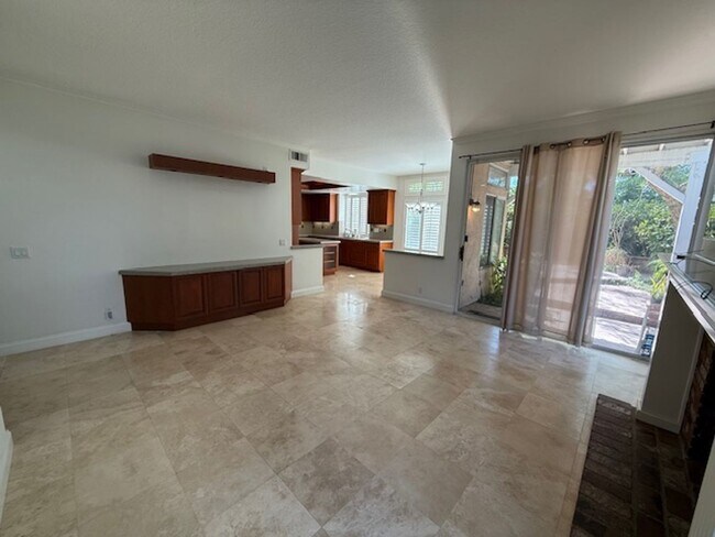 Building Photo - Over 3000 sq feet in Trabuco Canyon