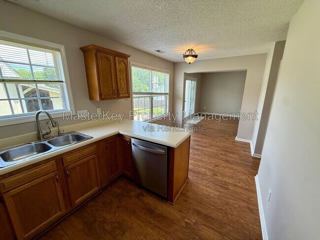 Building Photo - 703 Swan Hill Ct