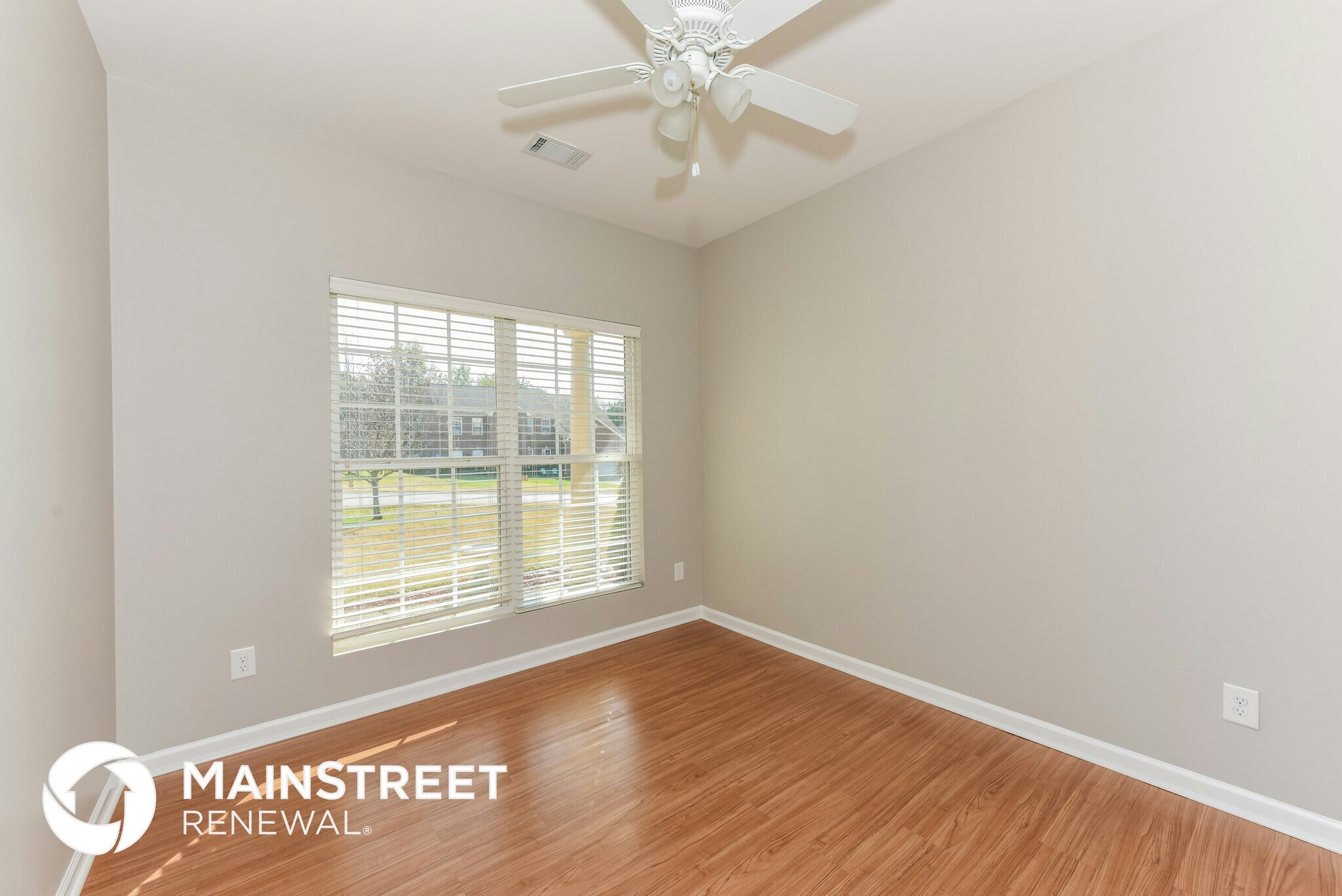 Building Photo - 2015 Lincoln Rd