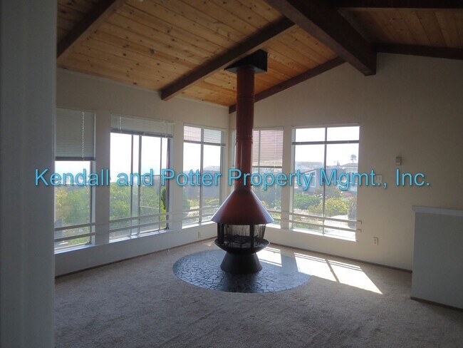 Building Photo - Great 3 Bedroom La Selva Beach House With ...