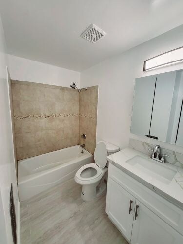 Building Photo - 8919 Longden Ave