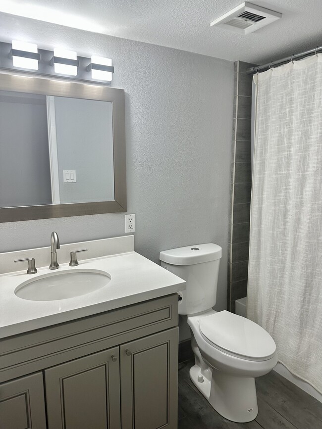 Building Photo - 3637 E Monterosa St